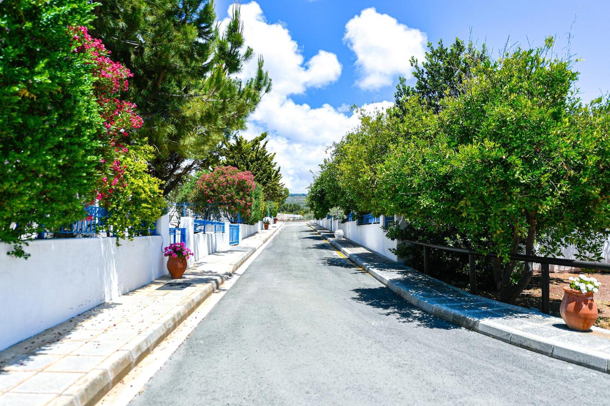 Azzurro Holiday Villas Peyia Exterior photo
