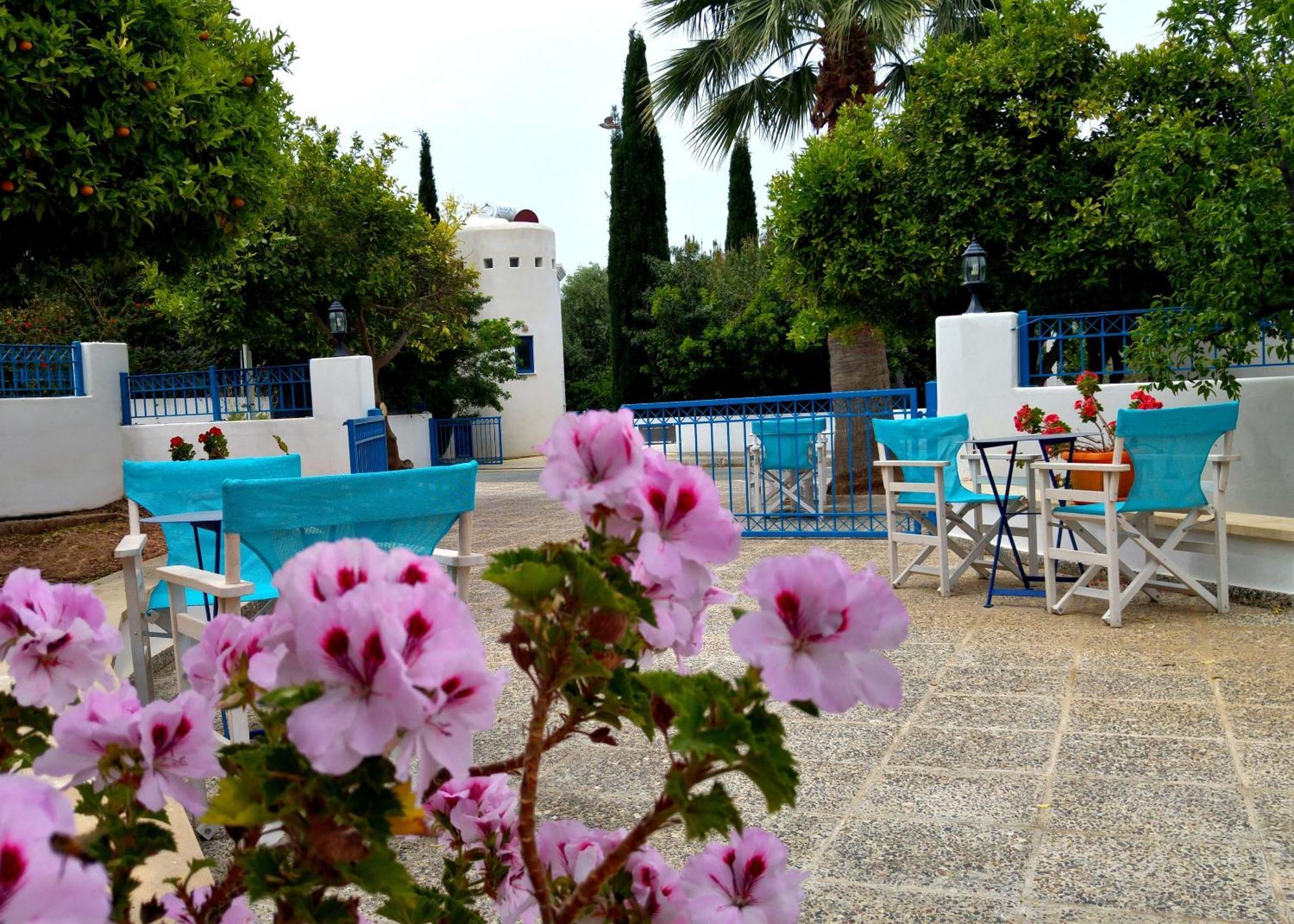 Azzurro Holiday Villas Peyia Exterior photo